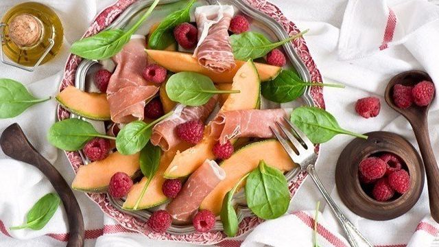 Рецепты салатов с дыней