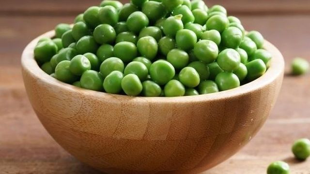 Горошек зеленый: состав, калорийность, польза, рецепты