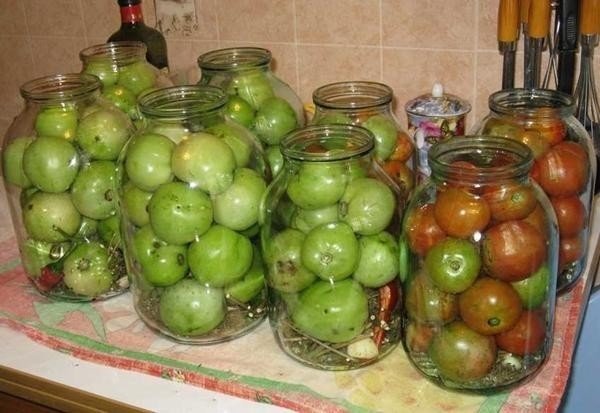 Зелёные помидоры на зиму по грузински
