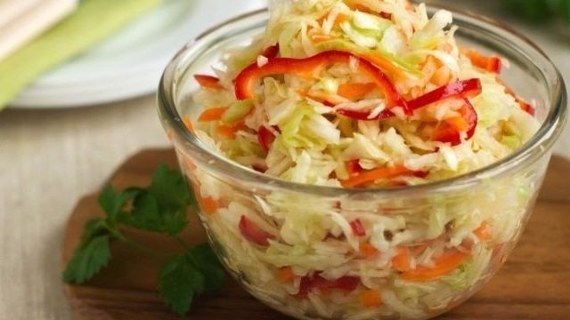 Как приготовить капусту «Провансаль»? 35 фото: классические рецепты салата быстрого приготовления со свеклой и клюквой